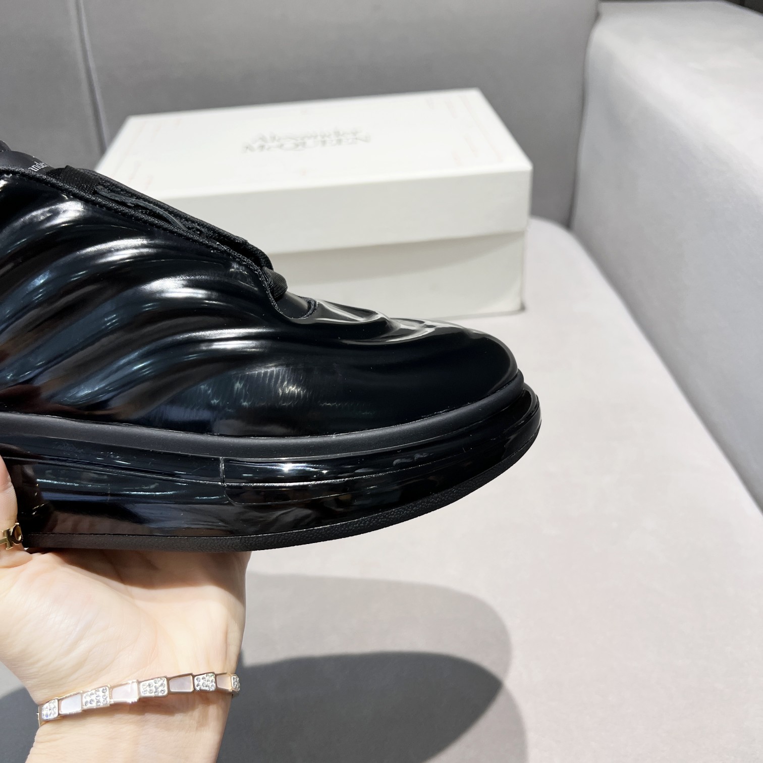Alexander Mqueen – Übergroßer Sneaker in Schwarz - EUR FASHION