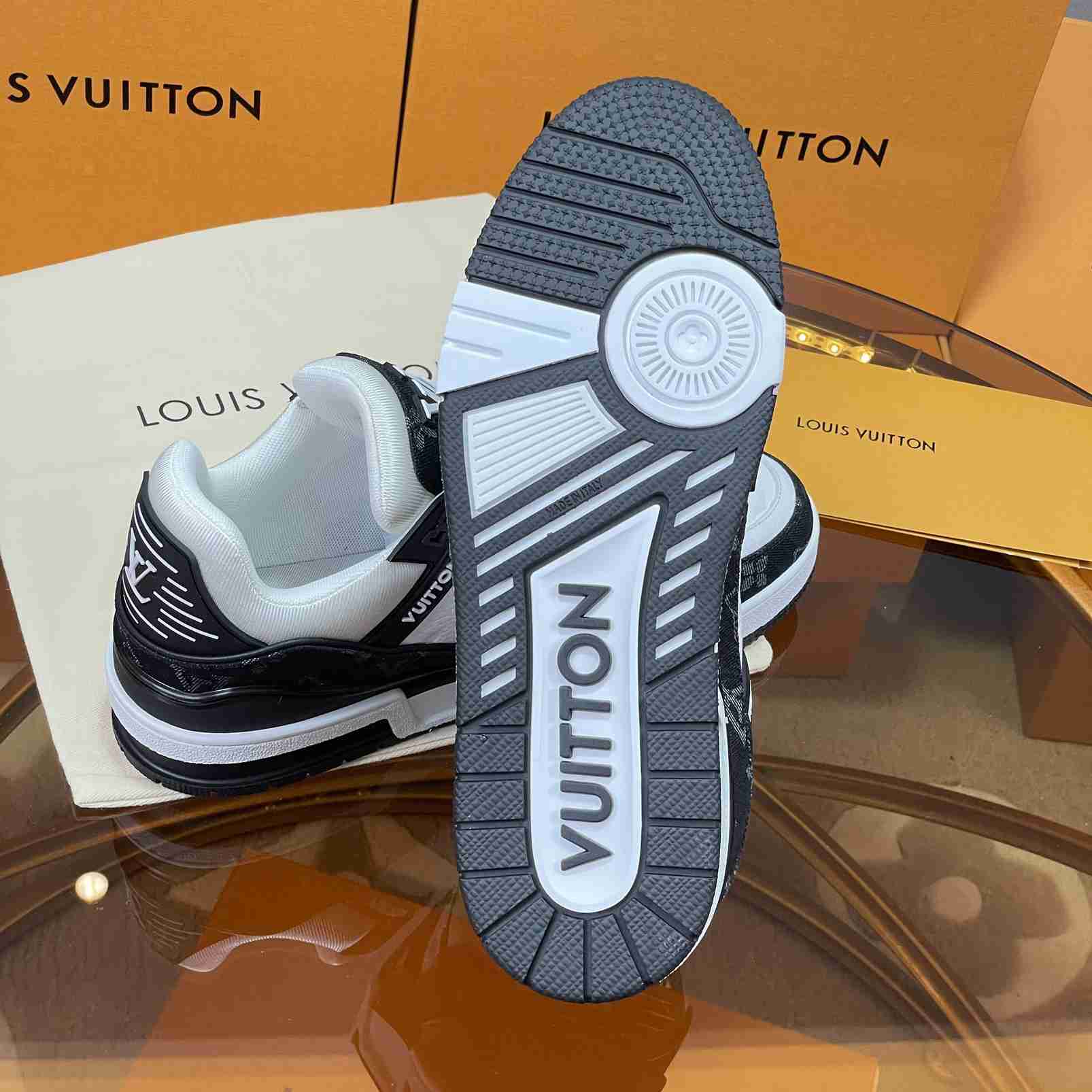 Louis Vuitton LV Trainer Sneaker       1A9JGB - EUR FASHION