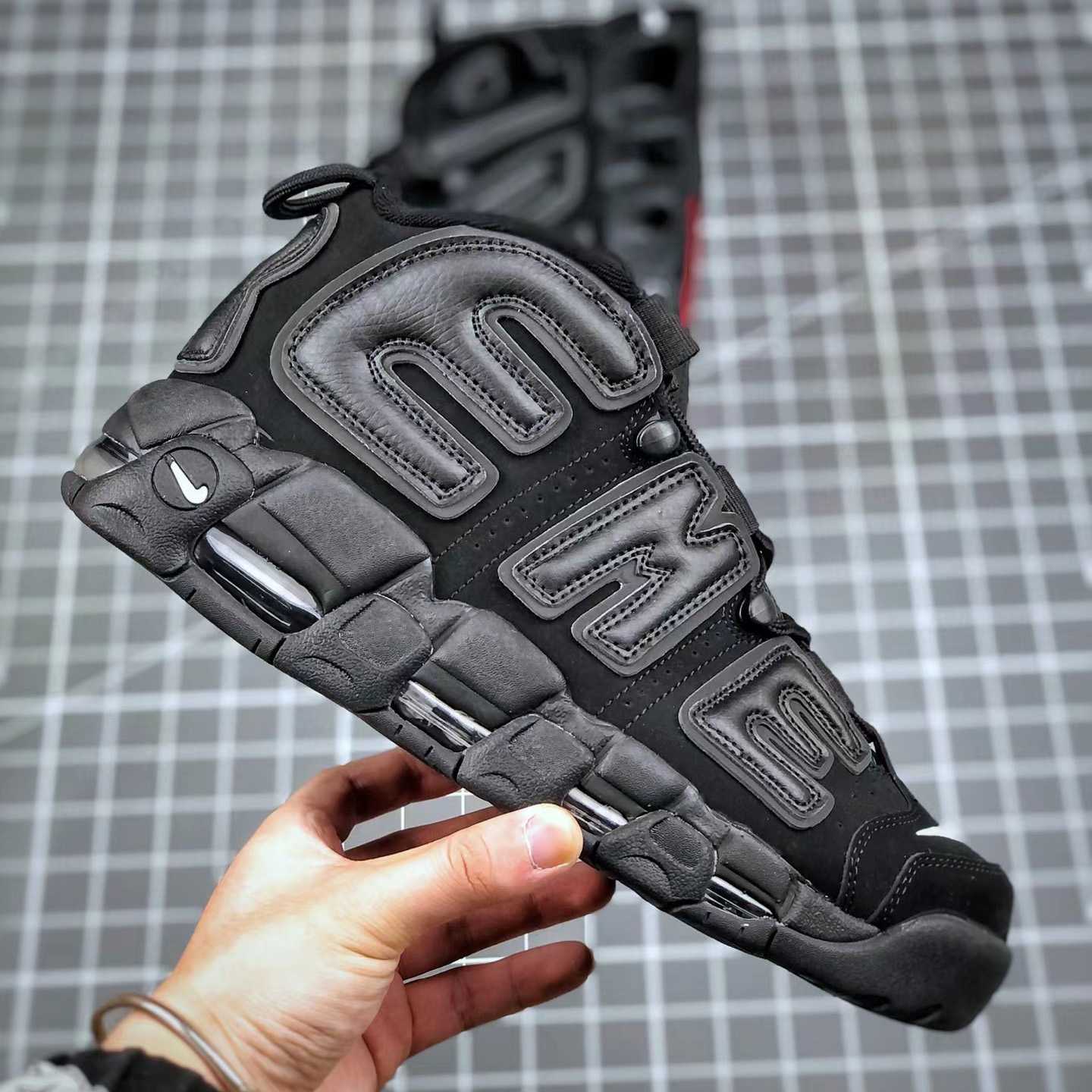 Air More Uptempo X Supreme Sneakers 902290-600-001 - EUR FASHION