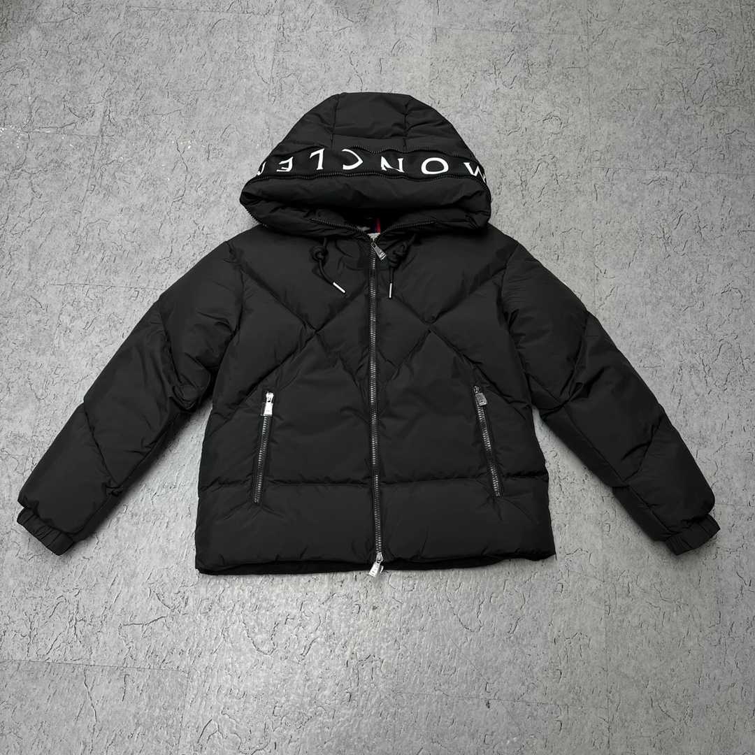 Moncler Schwarze Daynamic Porossan Daunenjacke - EUR FASHION