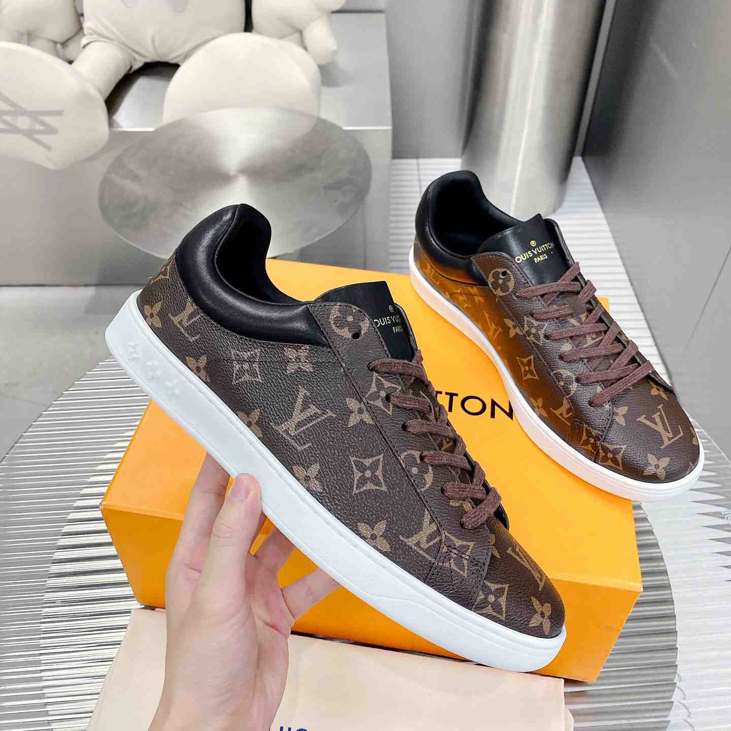 Louis Vuitton Luxemburg Samothrace Sneakers 1A4PAF - EUR FASHION