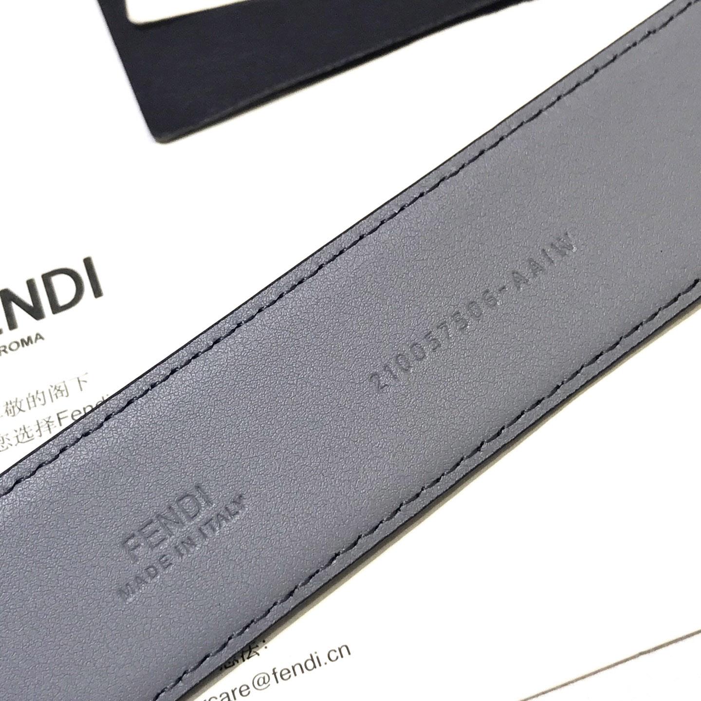 Fendi Hellgrauer Ledergürtel - EUR FASHION