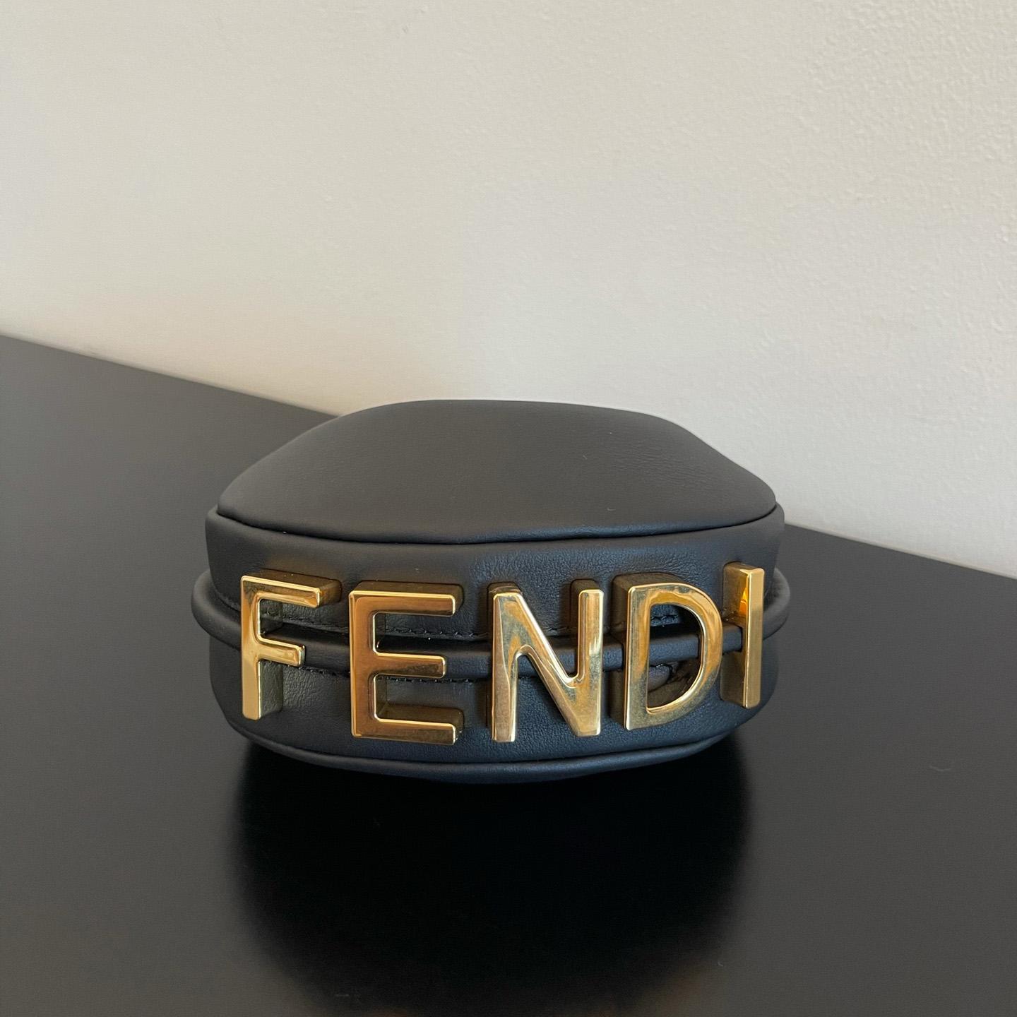 Fendi Nano Fendigraphy schwarzer Lederanhänger (16,5–14–5 cm) - EUR FASHION