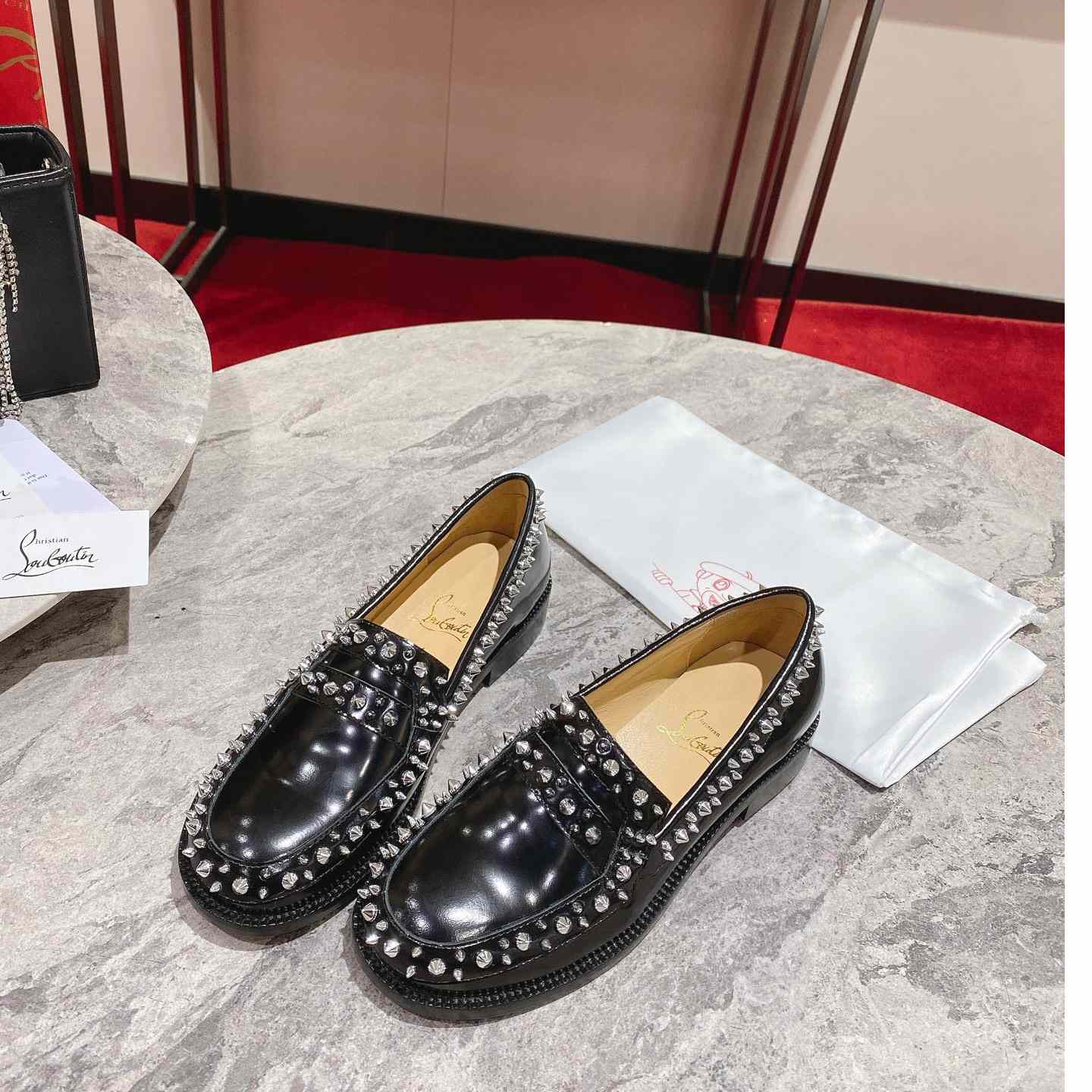 Christian Louboutin Mattia Spikes Leder-Loafer für Damen - EUR FASHION