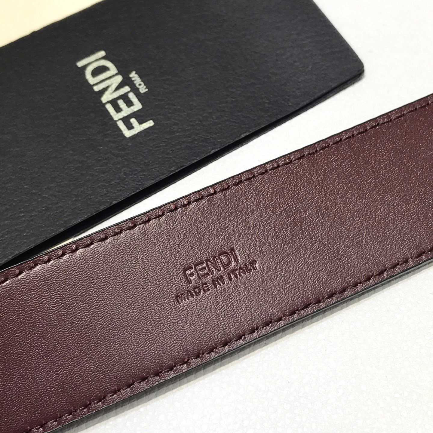 Fendi Edge Burgunderroter Ledergürtel - EUR FASHION