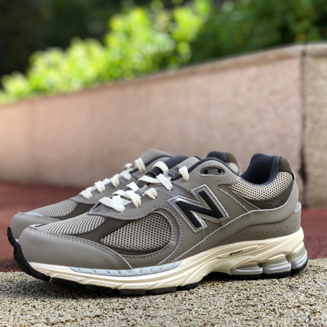 New Balance NB2002R Turnschuhe M2002RAW - EUR FASHION