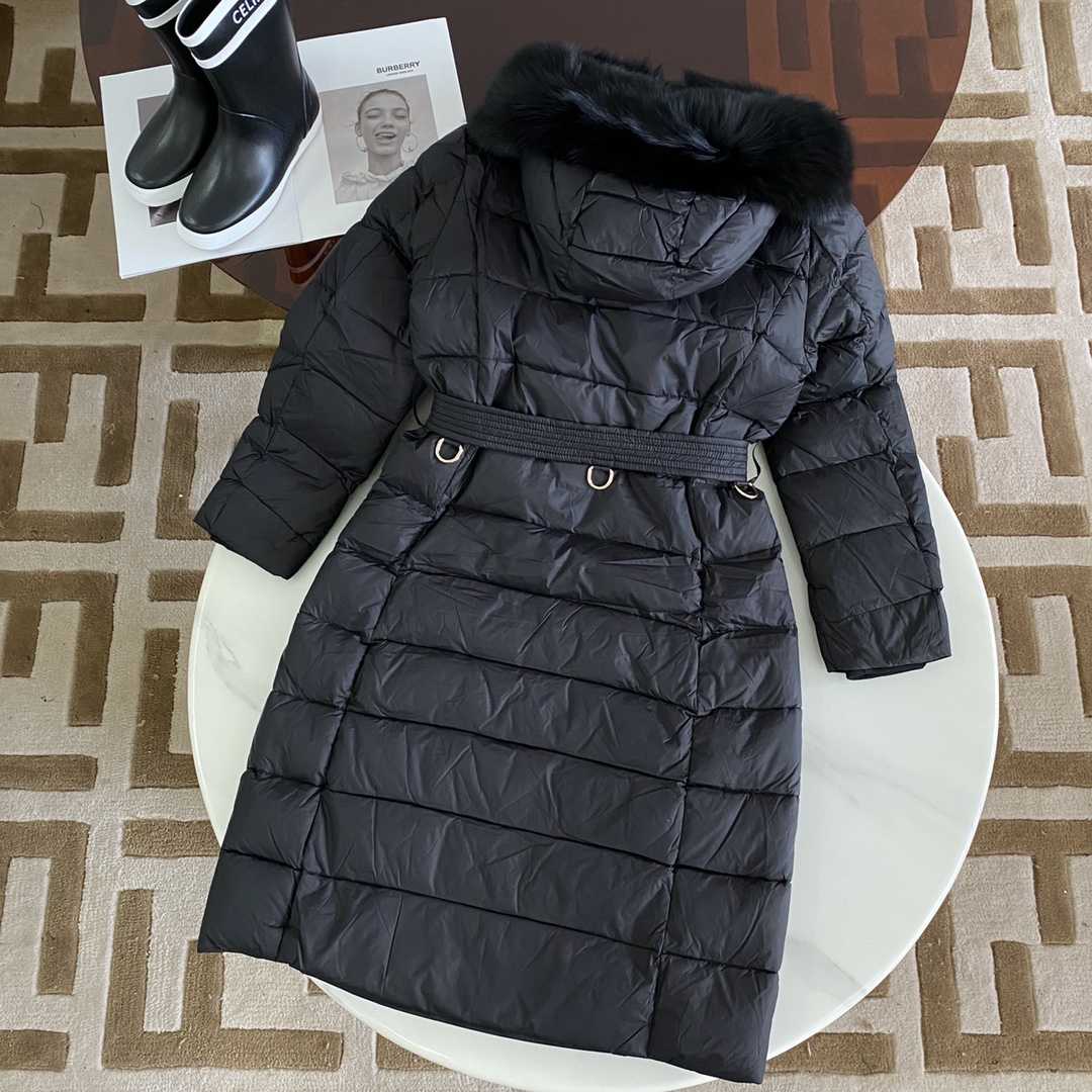 Lange Daunenjacke aus Nylon mit Kapuze von Burberry - EUR FASHION