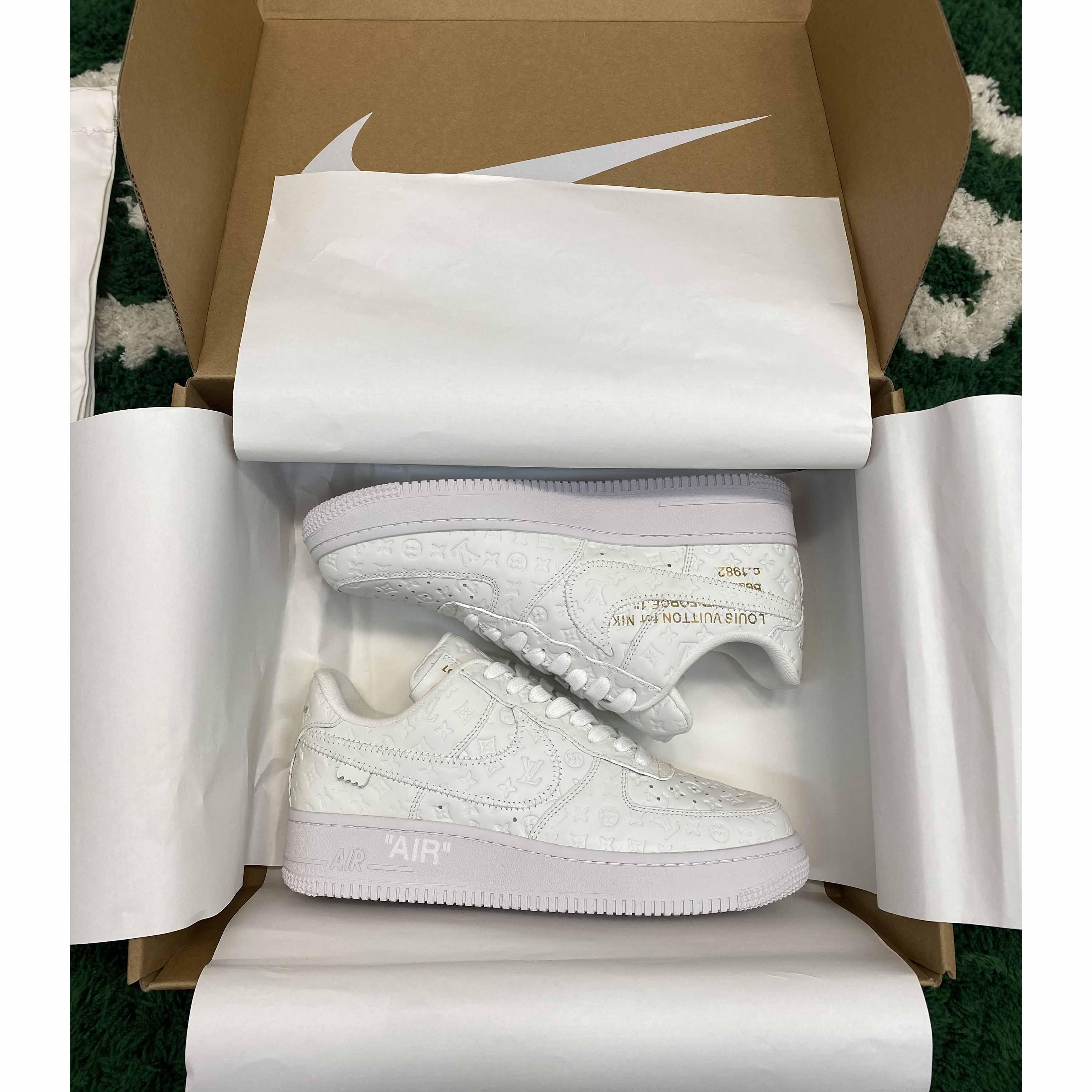 Louis Vuitton LV x Nike Air Force 1 x cremefarbener Sneaker 1A9V - EUR FASHION