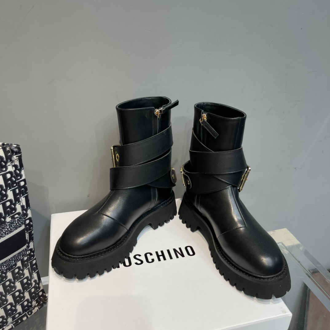 Moschino Stiefeletten - EUR FASHION