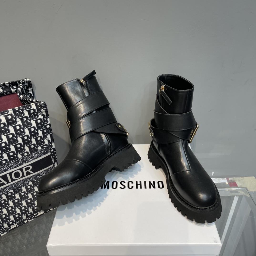 Moschino Stiefeletten - EUR FASHION