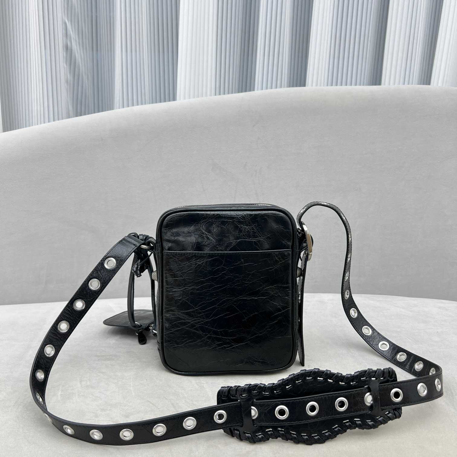 Balenciaga Le Cag M Kreuz (21-17-4,5 cm) - EUR FASHION