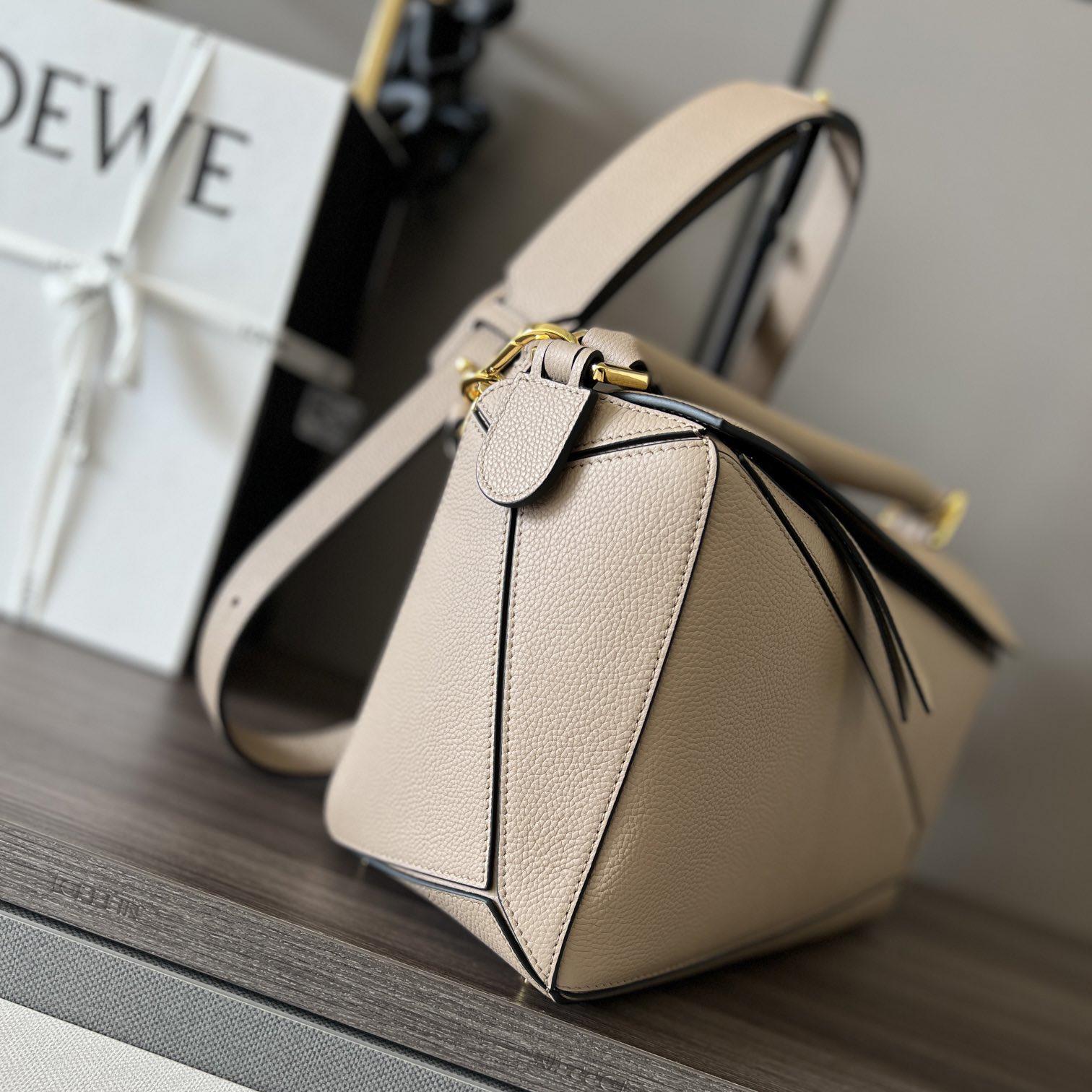 Loewe Puzzle-Tasche aus klassischem Kalbsleder (29–19,5–14 cm) - EUR FASHION