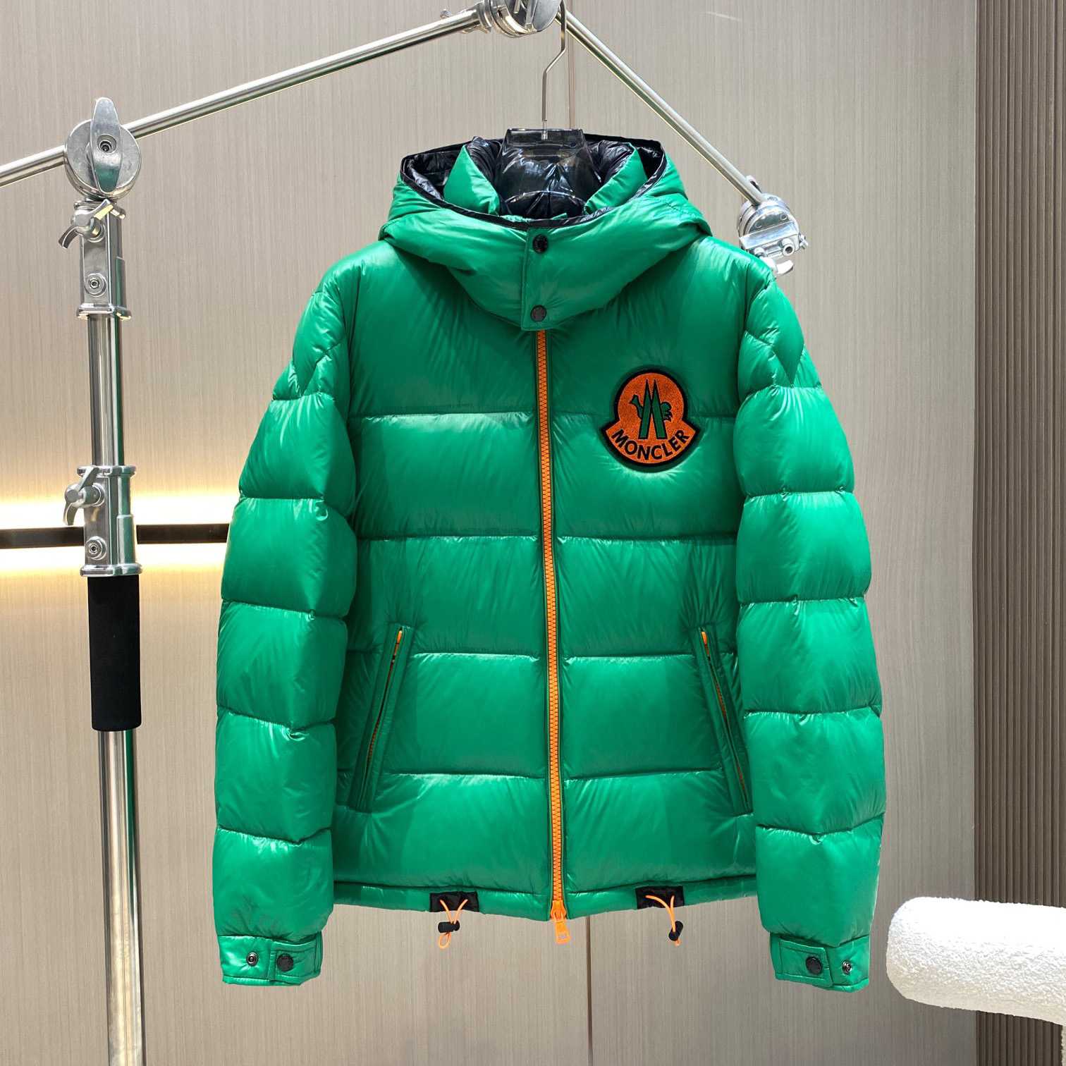 Moncler 2 Moncler 1952 Haggi kurze Daunenjacke - EUR FASHION