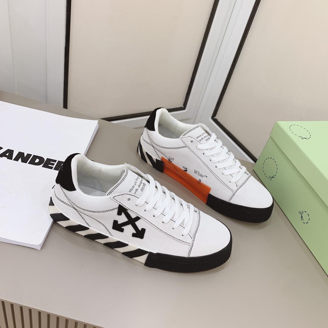 Off-White-Sneakers aus vulkanisiertem Canvas in Weiß und Schwarz - EUR FASHION