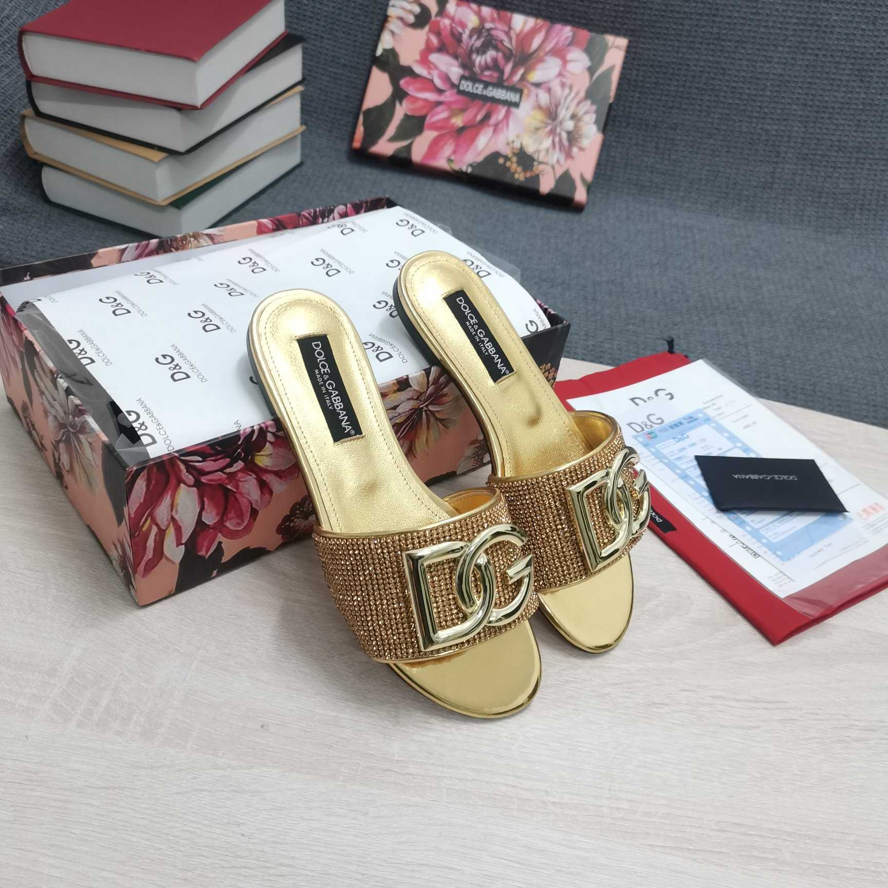 Dolce & Gabbana DG Logo Sandale - EUR FASHION