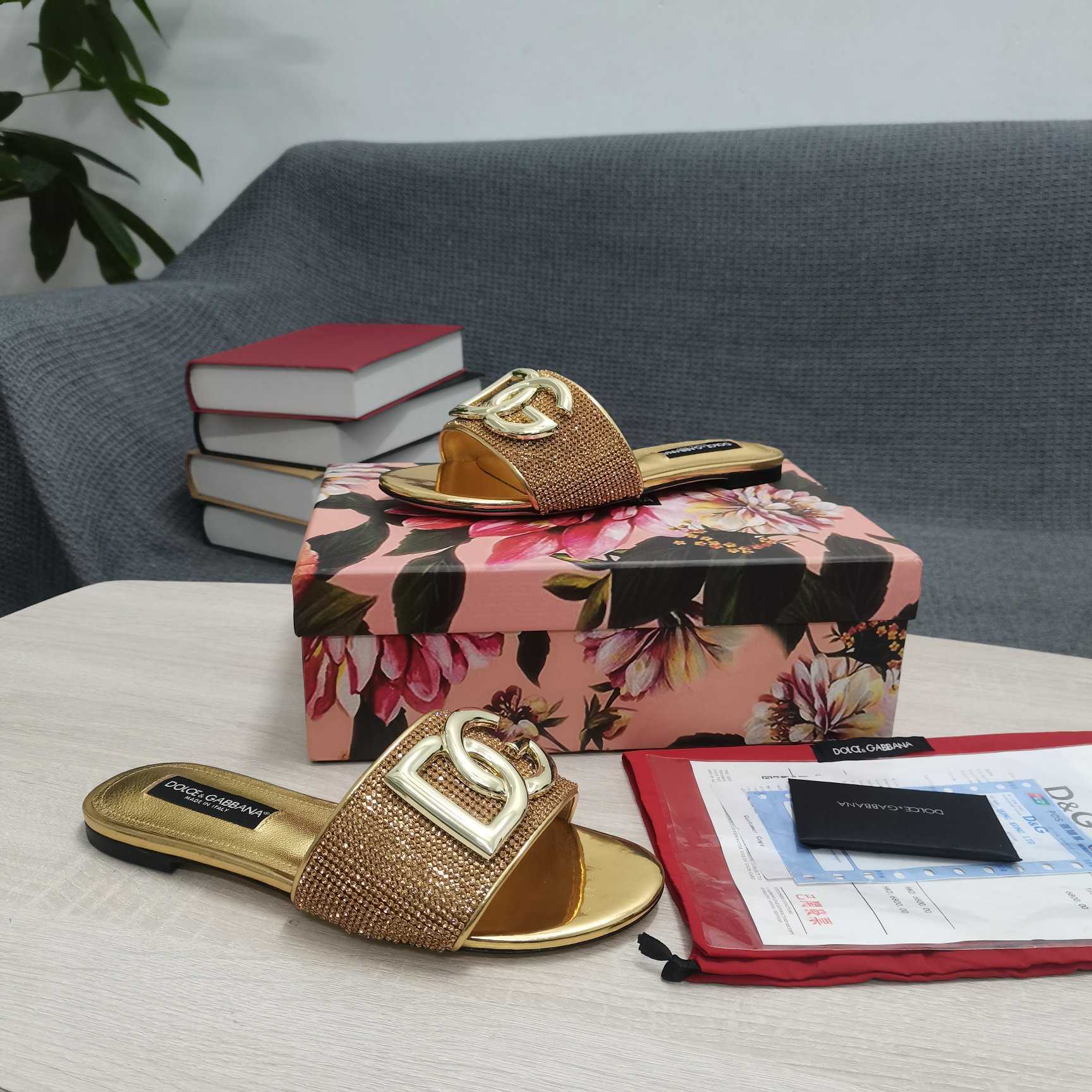 Dolce & Gabbana DG Logo Sandale - EUR FASHION