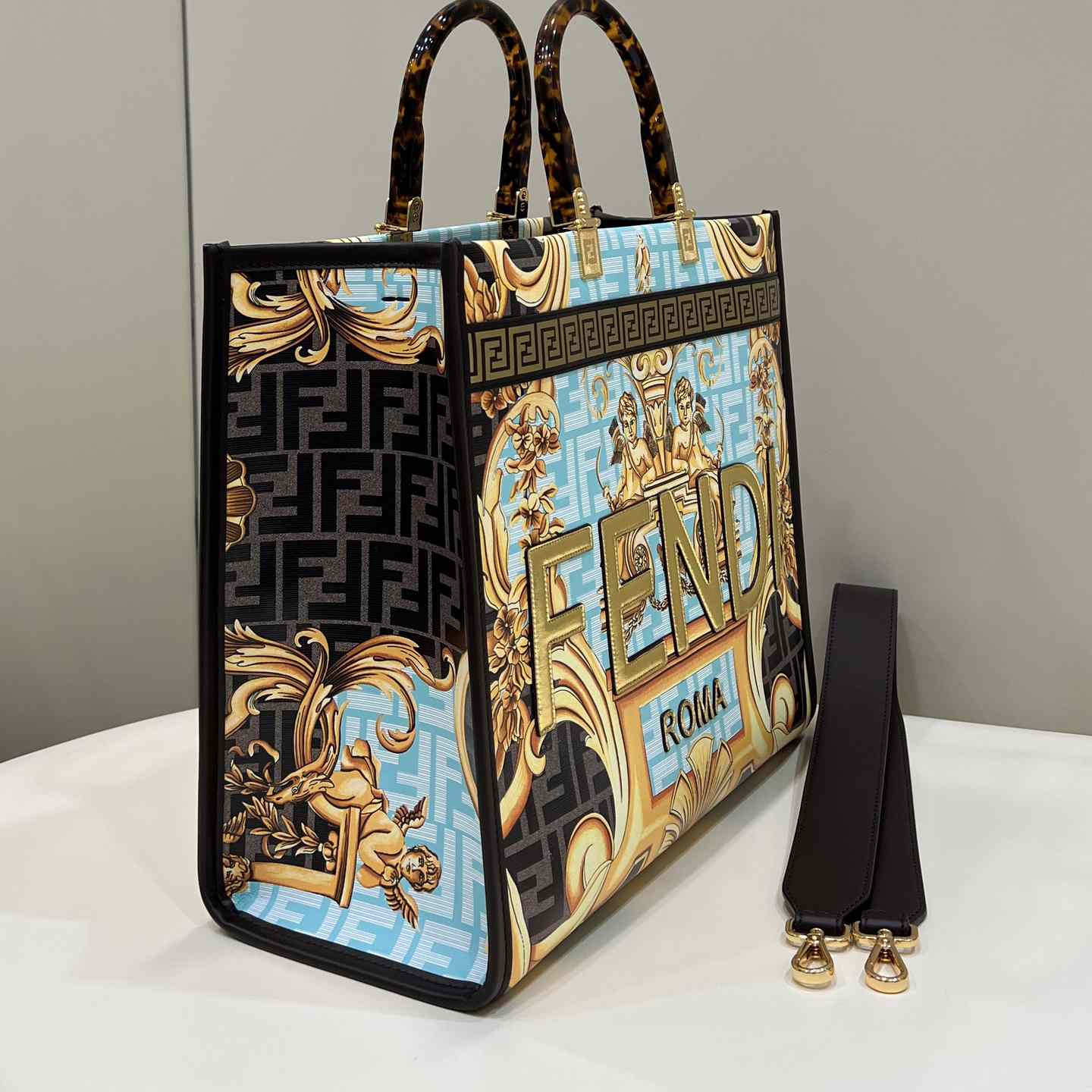 Versace x Fendi Sunshine Fendace Leder-Shopper (36–13–32 cm) - EUR FASHION