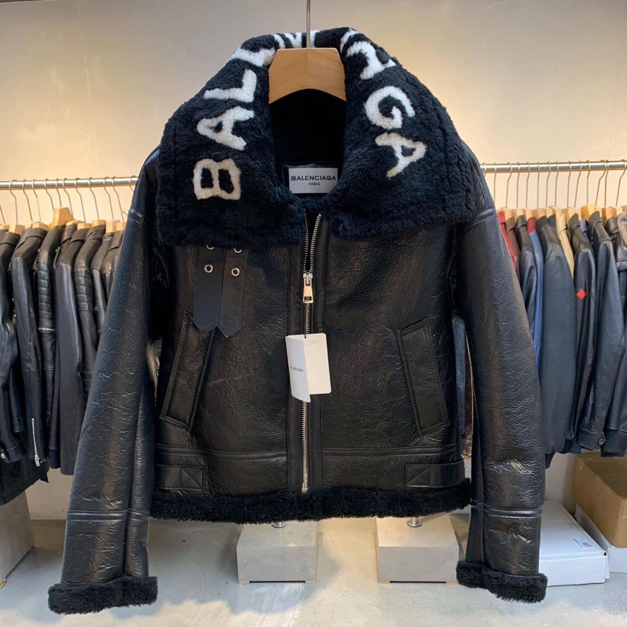 Balenciaga-Jacke aus schwarzem Kalbsleder - EUR FASHION