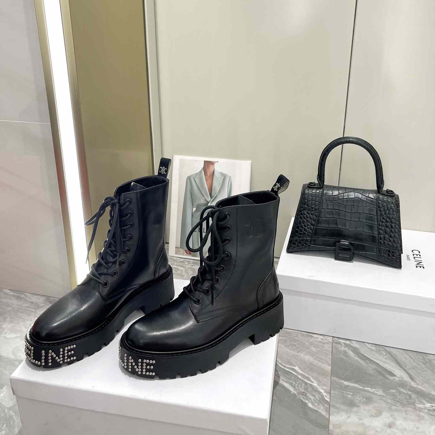 Celine Schnürstiefel mit Triomphe und Nietensohle Celine Bulky in Shiny Bull - EUR FASHION