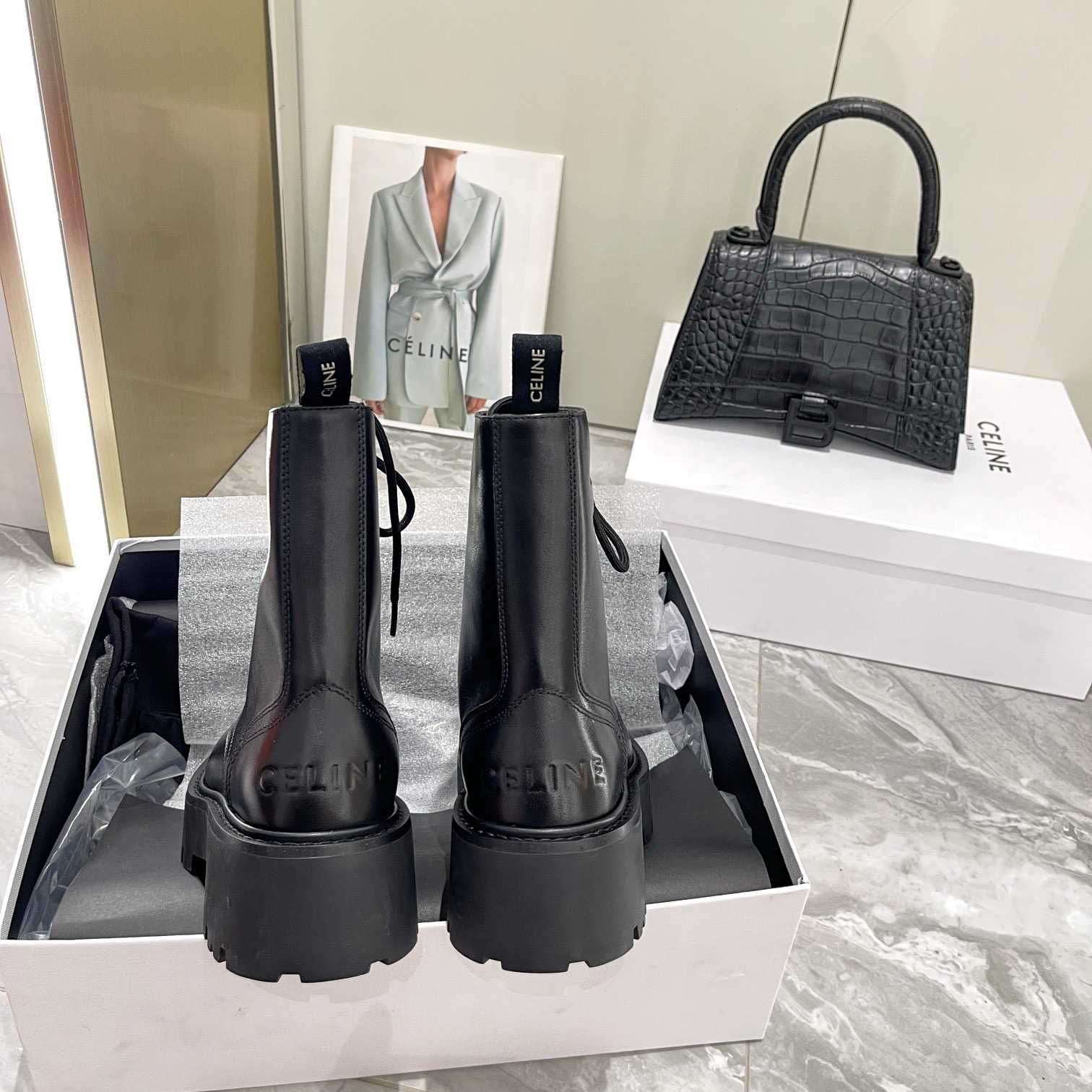 Celine Schnürstiefel mit Triomphe und Nietensohle Celine Bulky in Shiny Bull - EUR FASHION