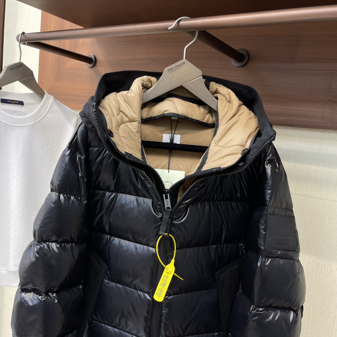 Burberry Pufferjacke mit Kapuze - EUR FASHION