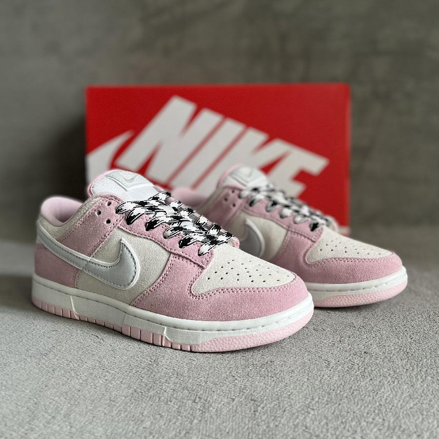 Nike Dunk Low „Pink Wildleder“ Sneaker DV3054-600 - EUR FASHION