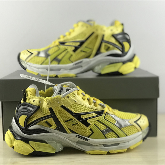 Balenciaga Runner Sneaker - EUR FASHION