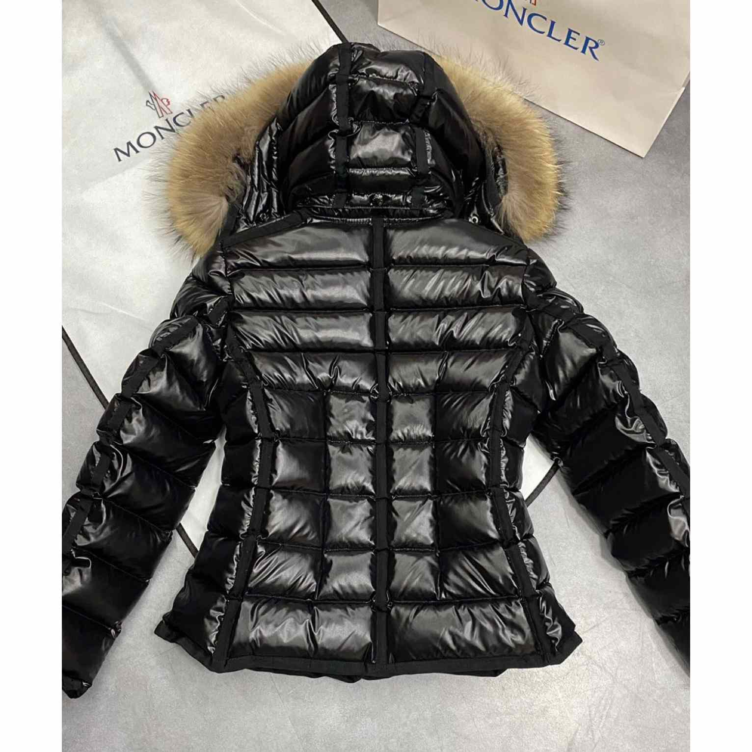 Moncler Armoise kurze Daunenjacke - EUR FASHION