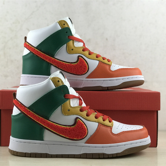 Nike Dunk High University „Chenille Swoosh“ Sneakers DR8805-100 - EUR FASHION