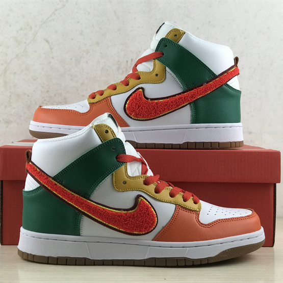 Nike Dunk High University „Chenille Swoosh“ Sneakers DR8805-100 - EUR FASHION