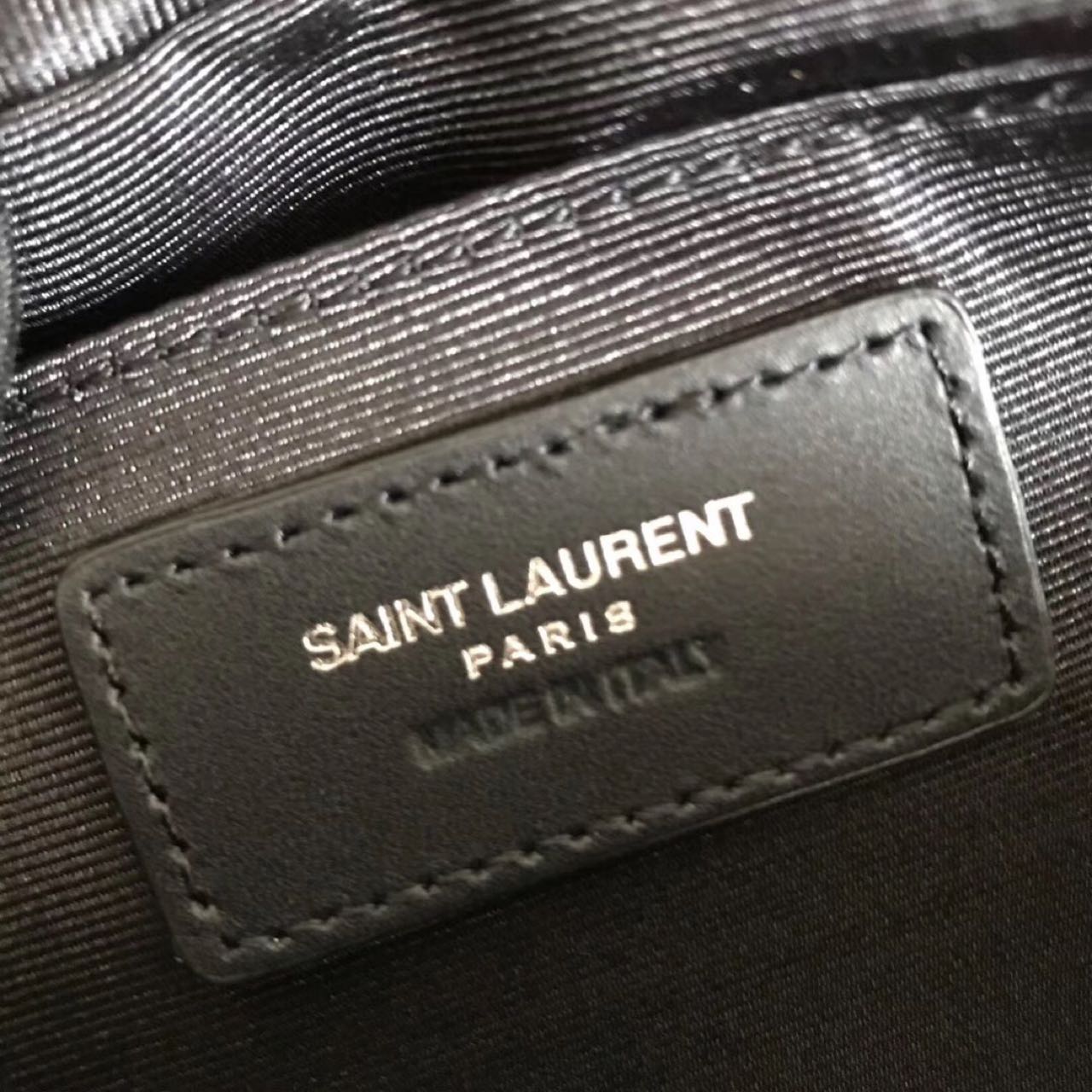 Saint Laurent Umhängetasche aus schwarzem Leder (23-16-6 cm) - EUR FASHION