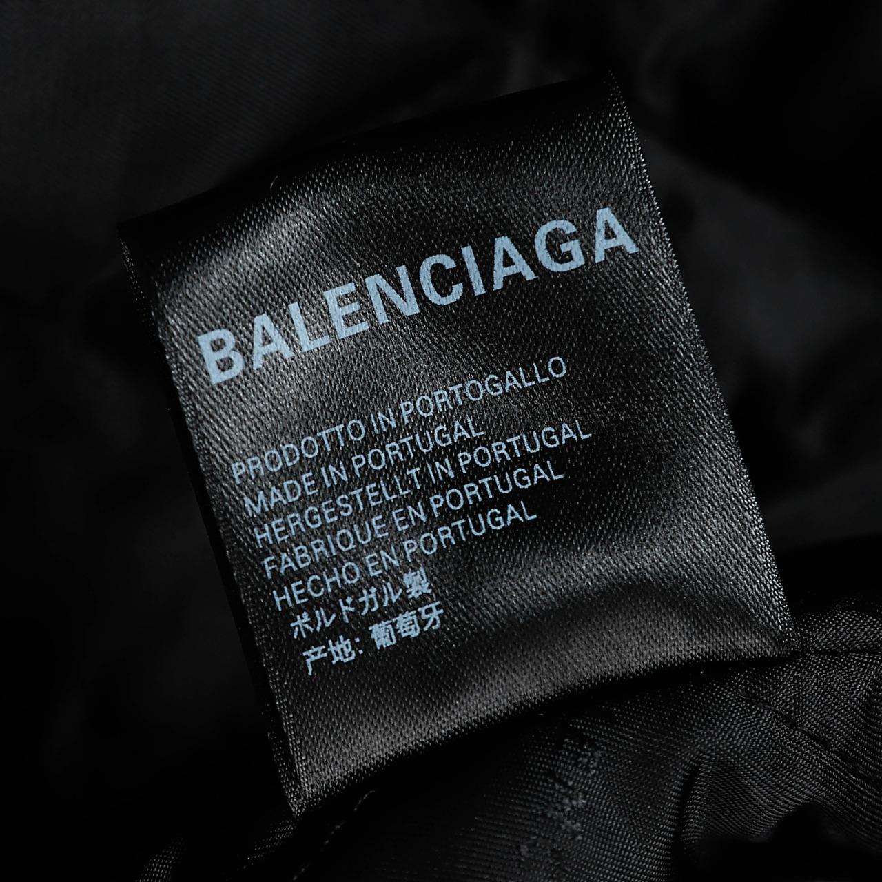 Balenciaga Jacke mit Teddy-Logo - EUR FASHION