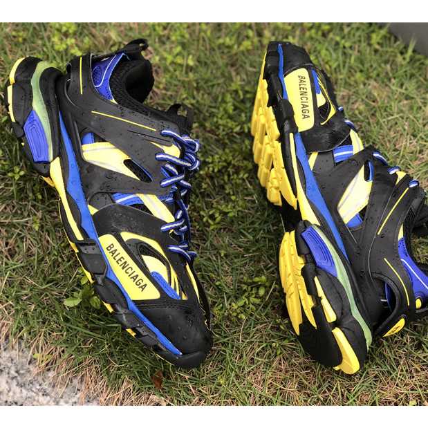 Balenciaga Tess Sneaker - EUR FASHION