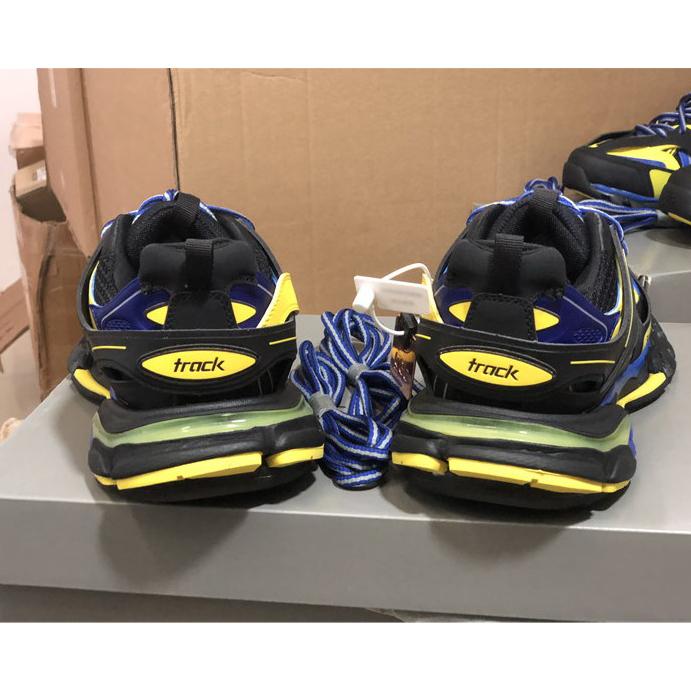 Balenciaga Tess Sneaker - EUR FASHION
