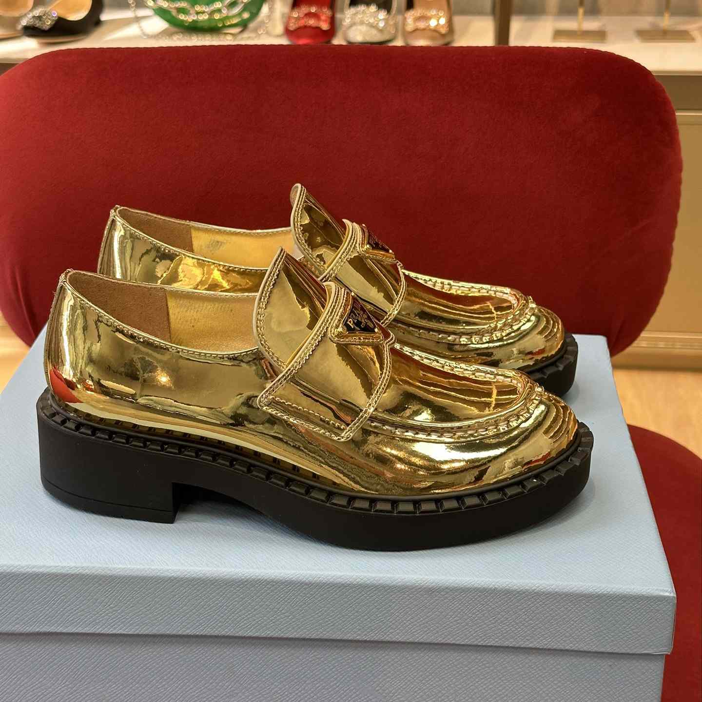 Prada-Loafer aus Metallic-Leder - EUR FASHION