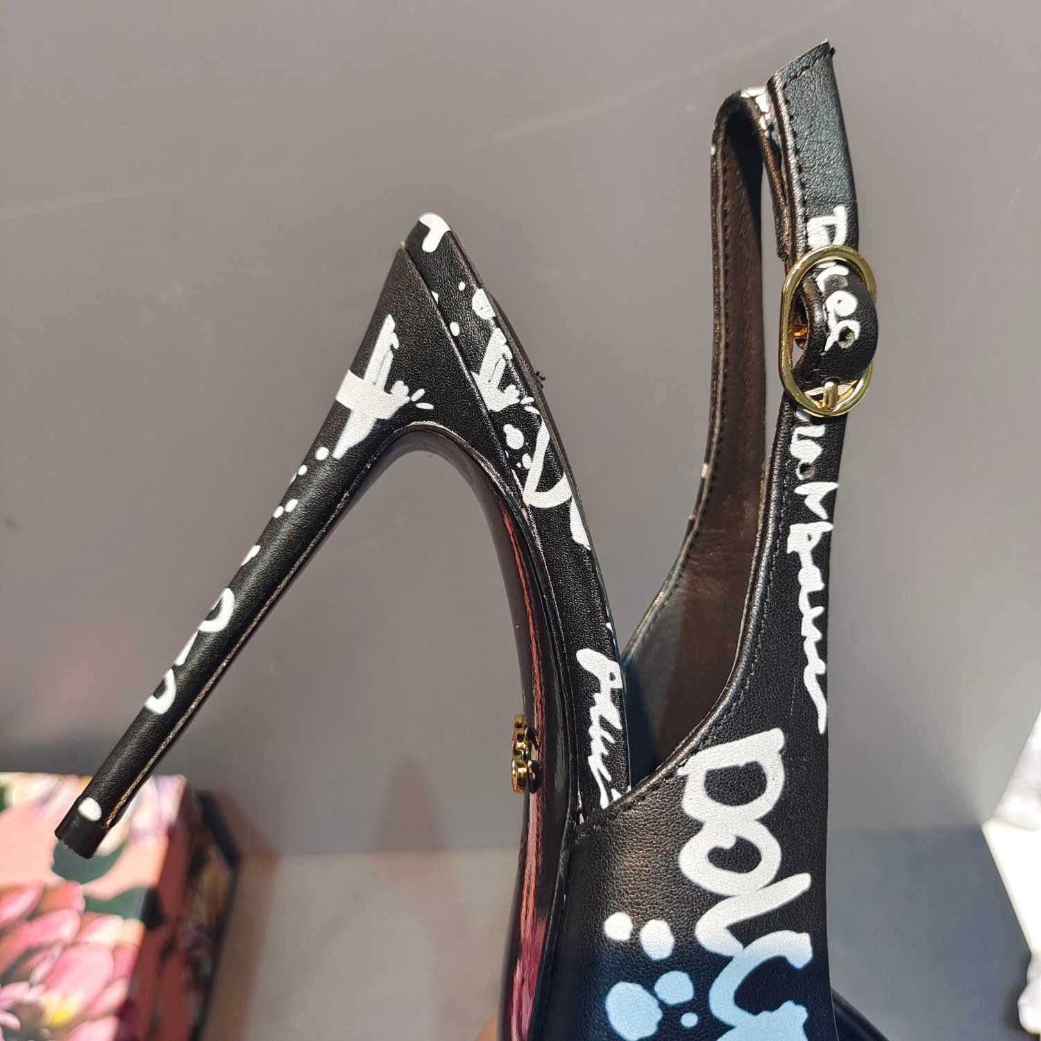 Dolce & Gabbana Kalbsleder-Slingbacks mit Logo-Print - EUR FASHION
