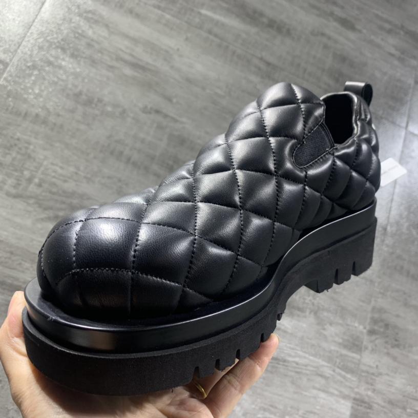 Schwarze gesteppte Slip-On-Schuhe von Bottega Veneta für Herren - EUR FASHION