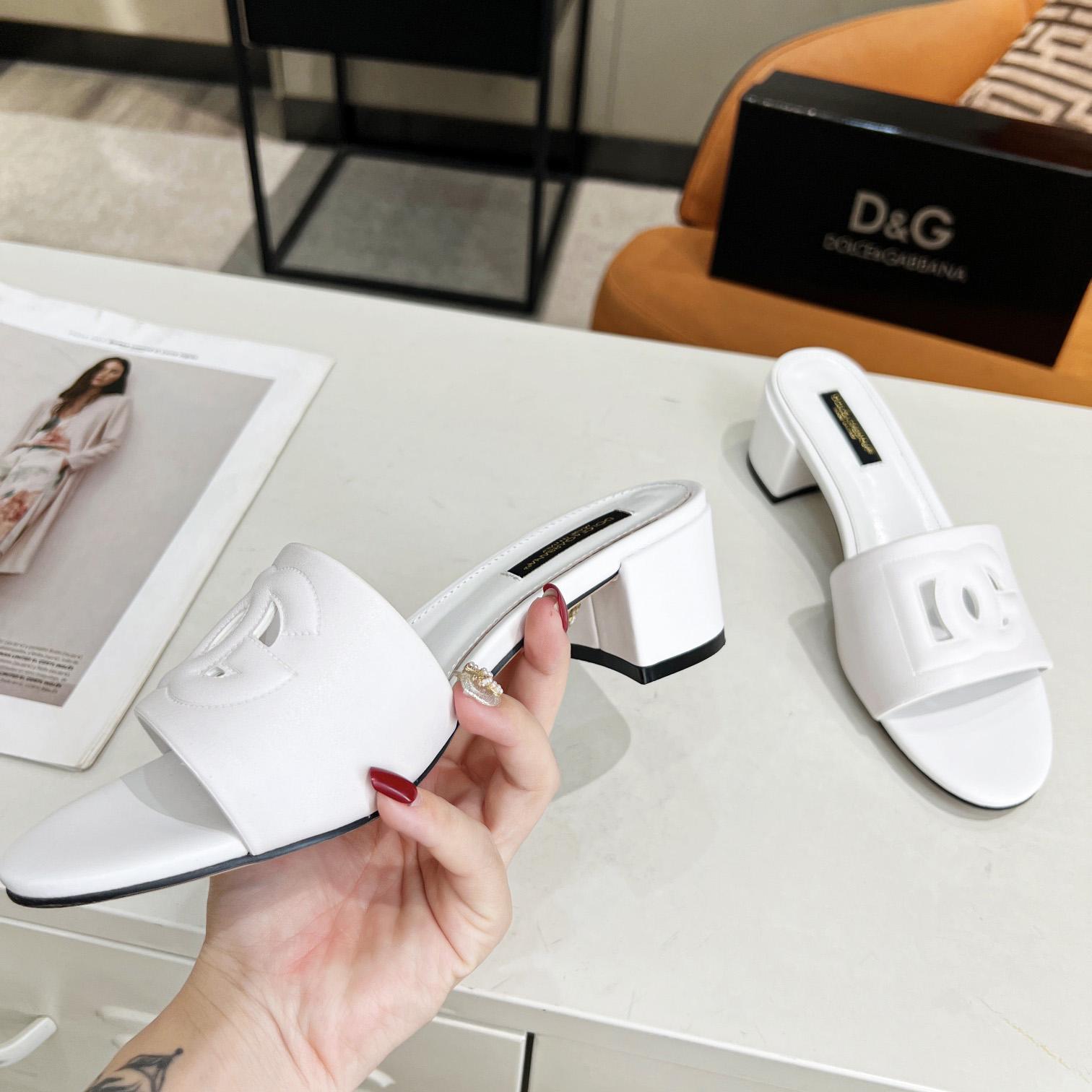 Dolce & Gabbana Kalbsleder-Pantoletten mit DG Millennials-Logo - EUR FASHION