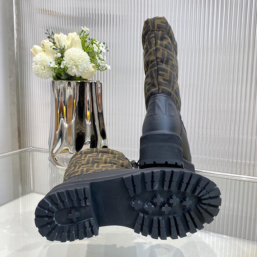 Fendi FF Logo Stiefel - EUR FASHION