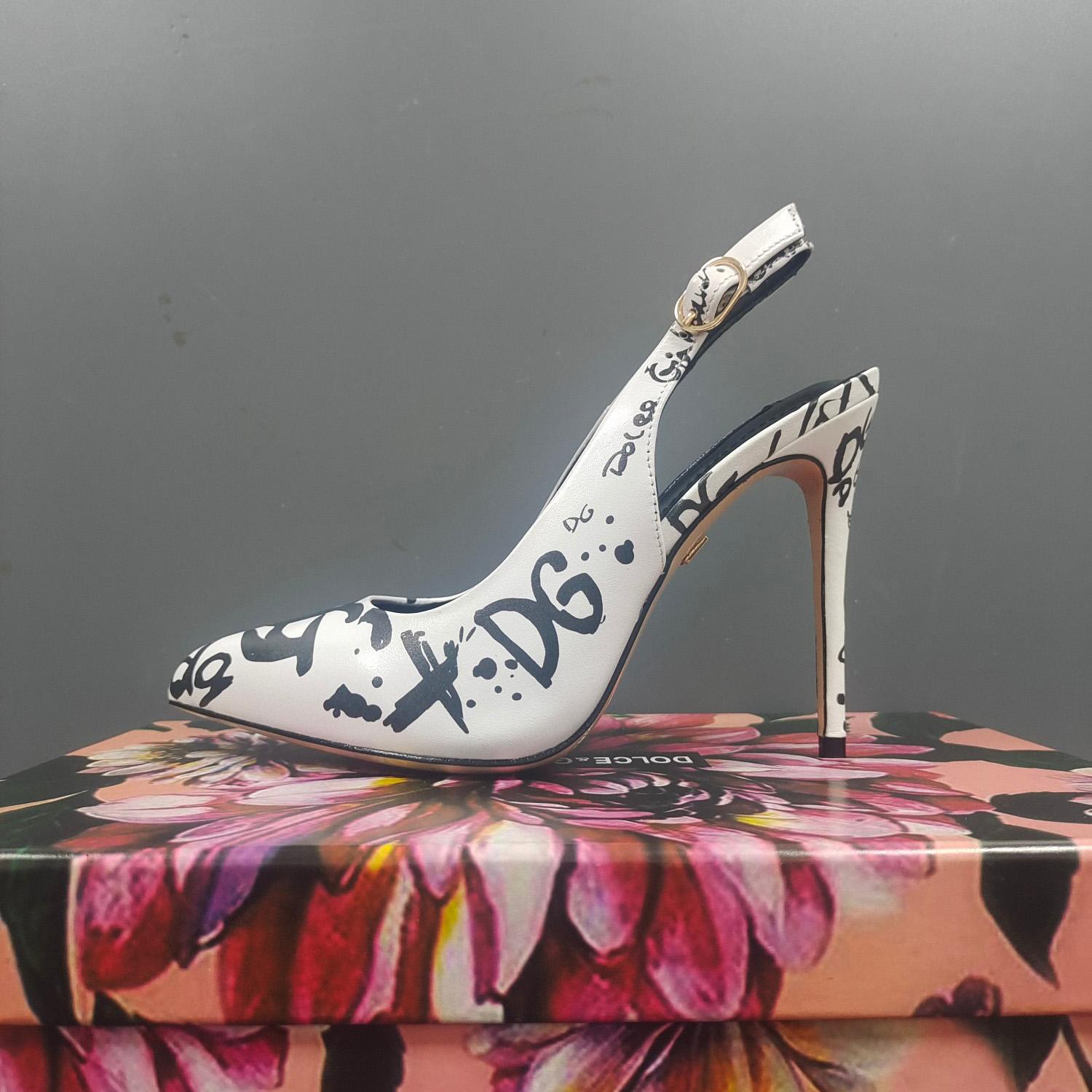 Dolce & Gabbana Kalbsleder-Slingbacks mit Logo-Print - EUR FASHION