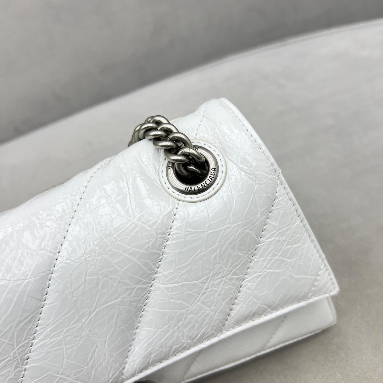 Balenciaga Damen Crush Small Chain Bag gesteppt in Optic White (25-15-9,5 cm) - EUR FASHION