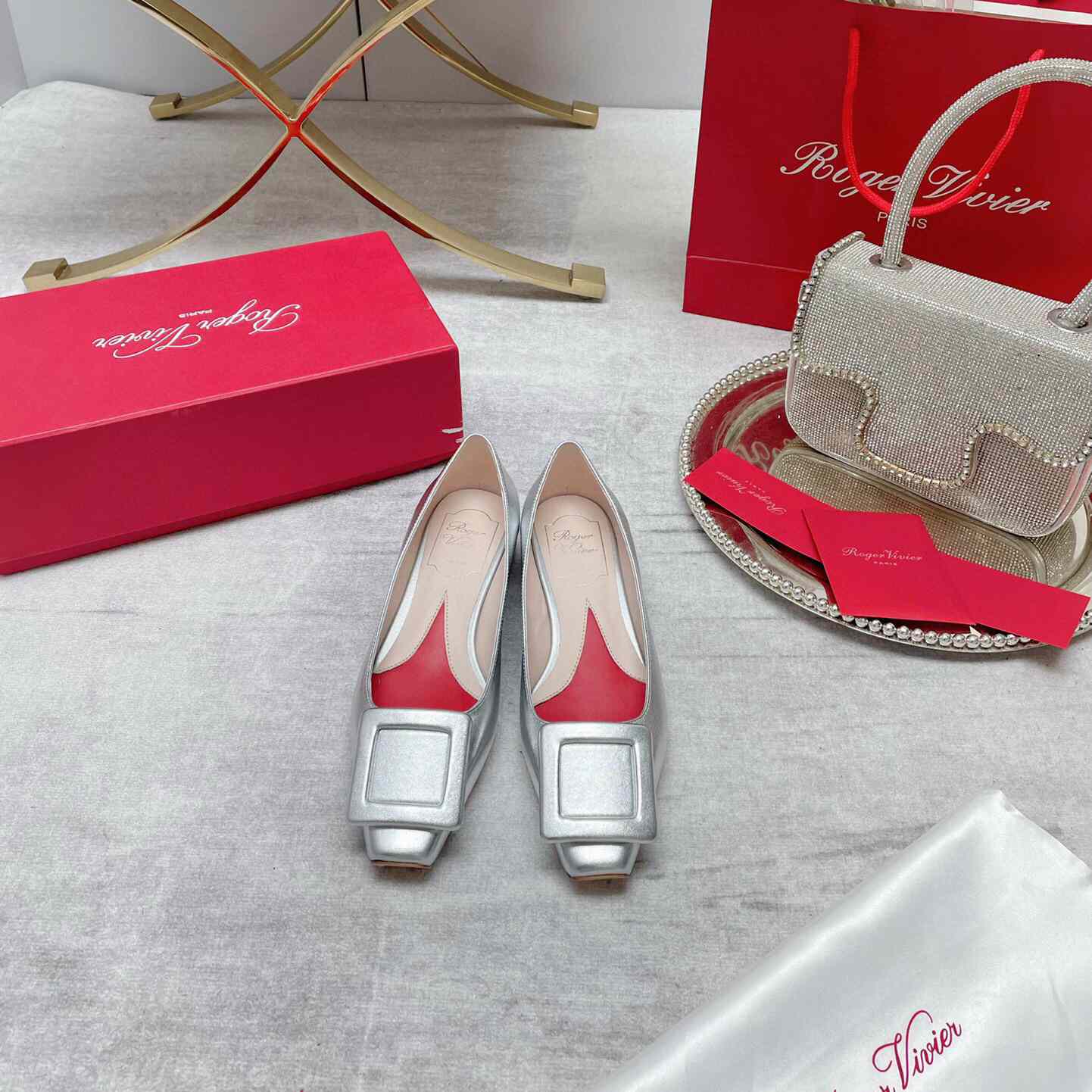 Roger Vivier Ballerinas mit Strass-Absatz und Schnalle aus Nappaleder - EUR FASHION