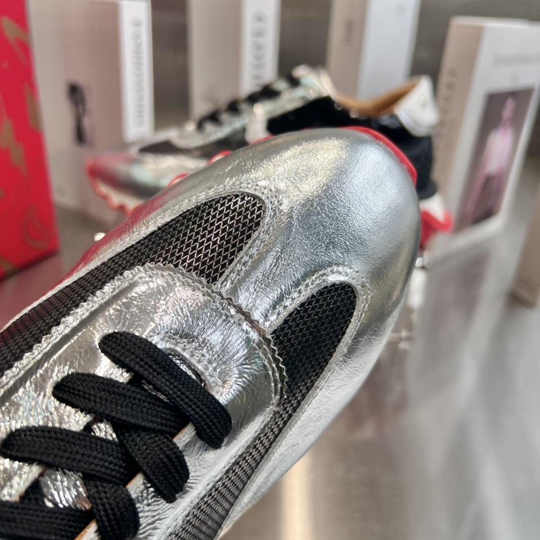 Christian Louboutin Loubishark Sneaker - EUR FASHION