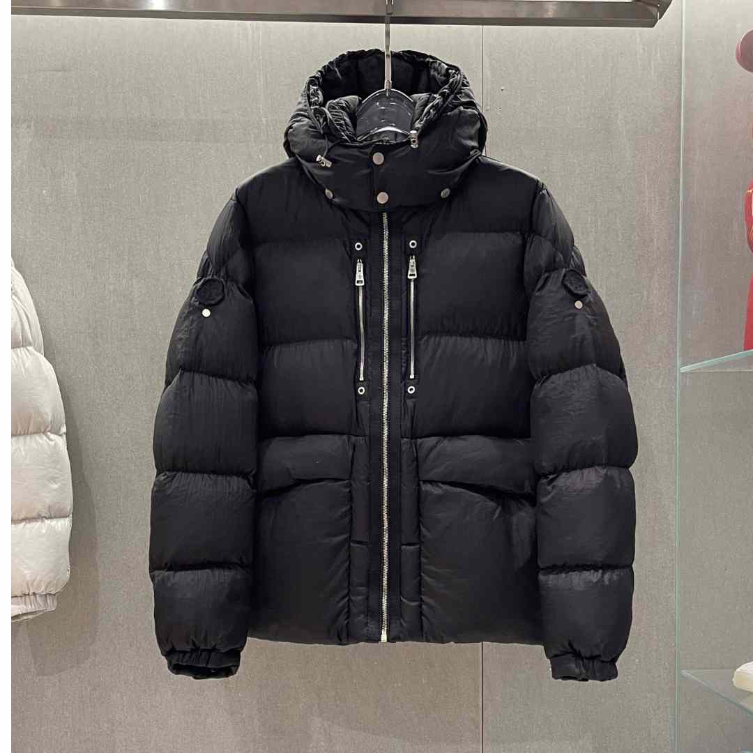 Moncler kurze Daunenjacke - EUR FASHION