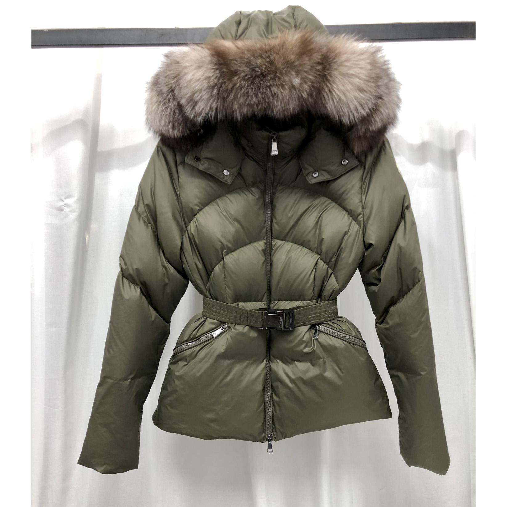 Moncler kurze Daunenjacke - EUR FASHION