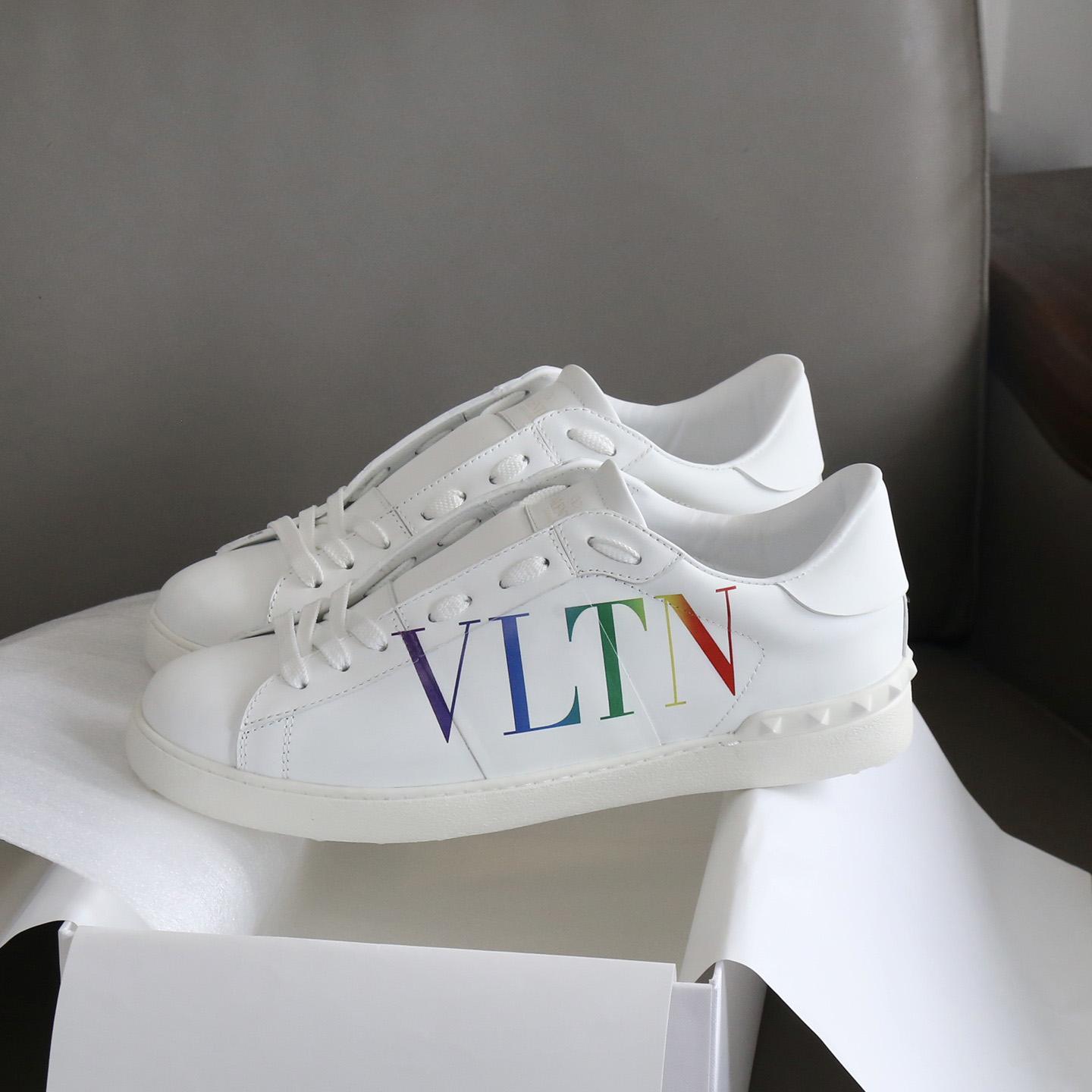 Sneakers mit Logo-Print von Valenti Garavani - EUR FASHION