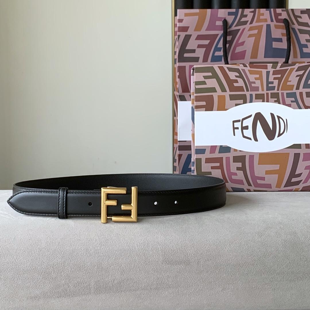 Fendi Schwarzer Ledergürtel - EUR FASHION