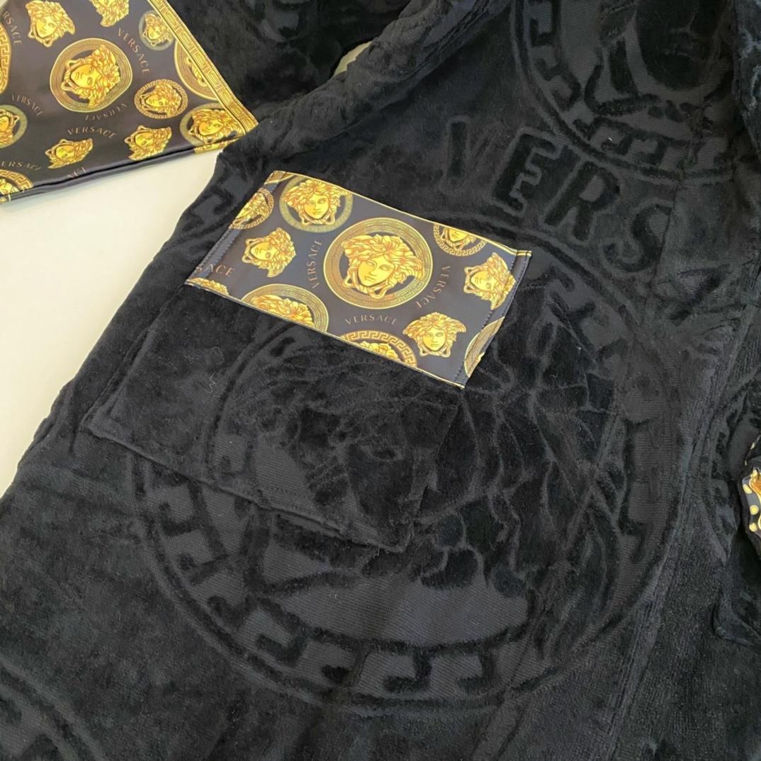 Versace I ♡ Barock-Bademantel (Einheitsgröße) - EUR FASHION