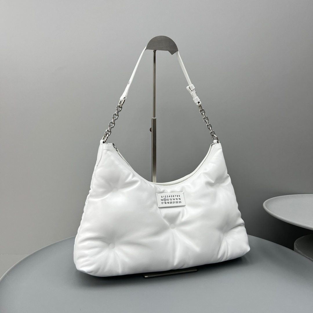 Maison Margiela Glam Slam Hobo Medium (38,5–28,5–10 cm) - EUR FASHION