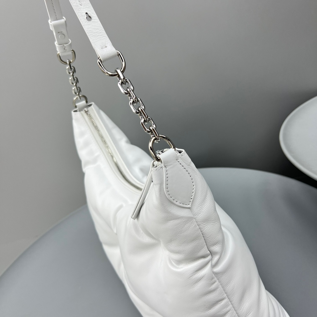 Maison Margiela Glam Slam Hobo Medium (38,5–28,5–10 cm) - EUR FASHION